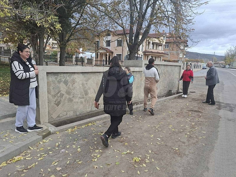 Старата чешма в Тополица отново дарява с чиста питейна вода