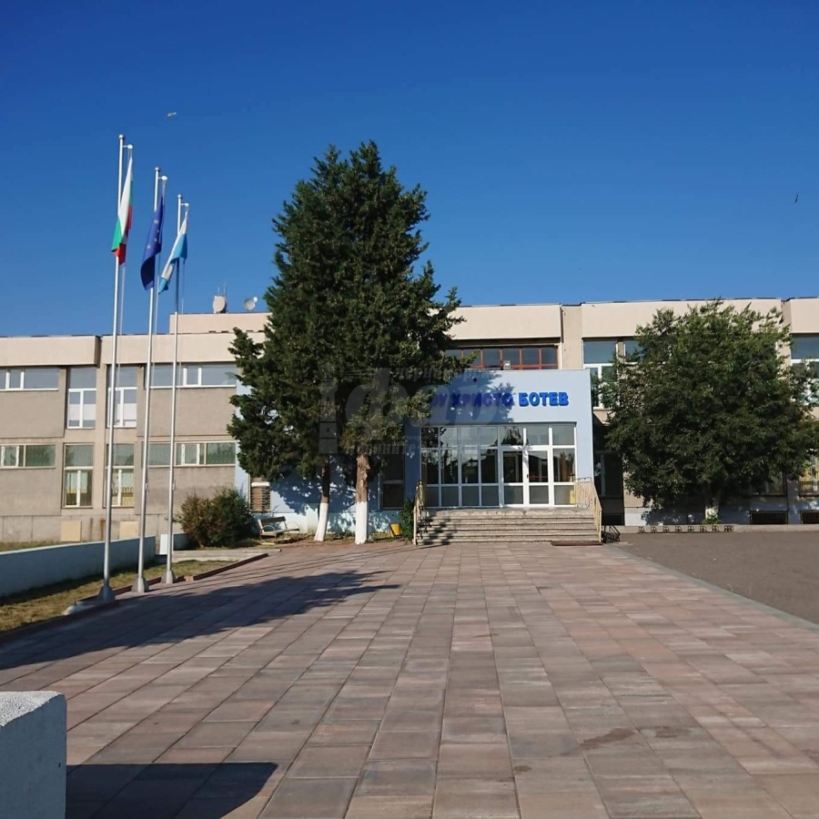 Утре полагат първа копка за нов физкултурен салон в Ахелой