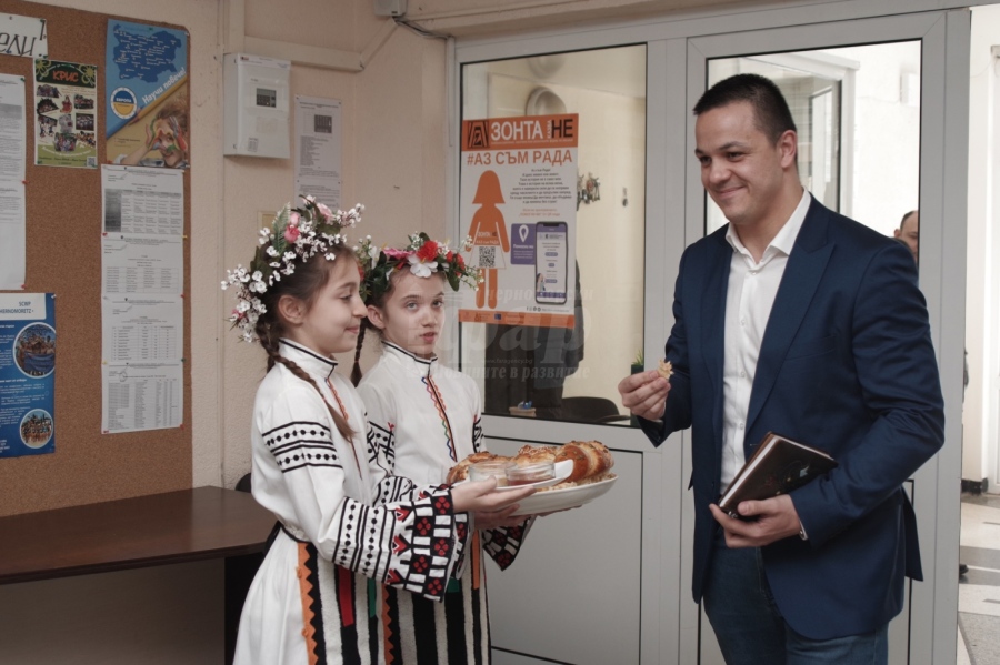 ОУ „Пейо К. Яворов“ откри нов STEM център „Изследователи и създатели“