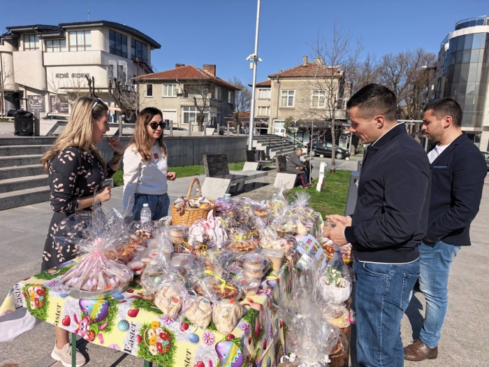 Великденски базар започна в Царево