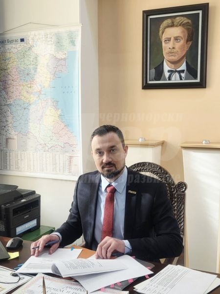 Областният управител тръгва по общините с изнесени приемни, първата е в Средец 