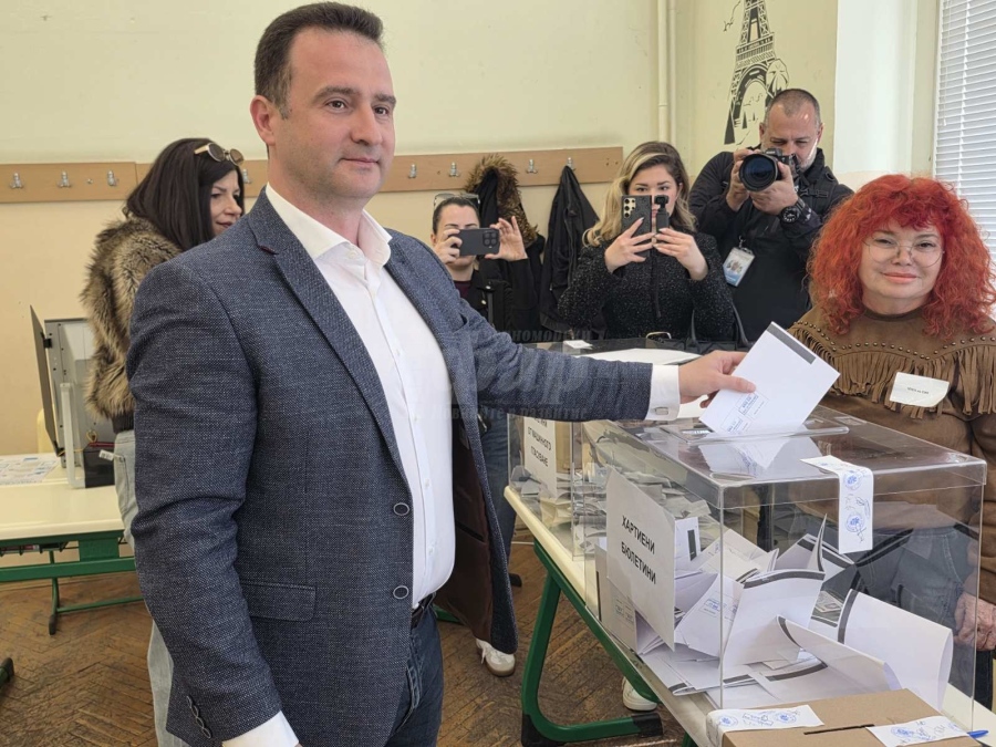 Жечо Станков: Гласувам за продължаване на развитието на Бургас и региона (ВИДЕО)