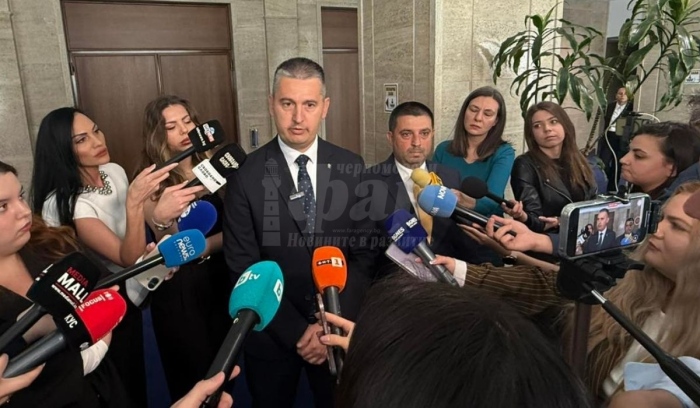 “Възраждане” с подписка за искане на местен  референдум за бежанския лагер в Средец