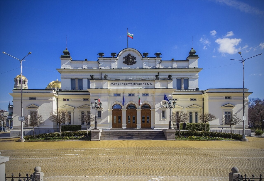 НС разглежда промени в бюджета за увеличение на пенсиите